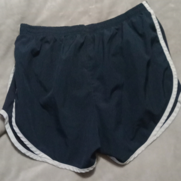 Nike Shorts - Picture 4 of 14